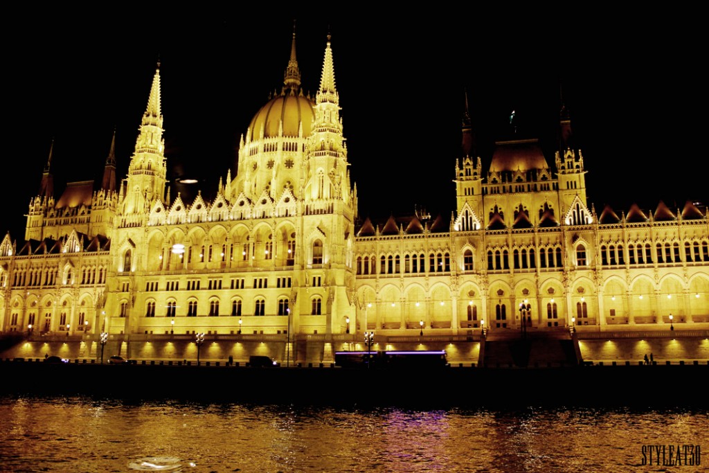 Danube Dinner River Cruise | Hungarian Parliament Building