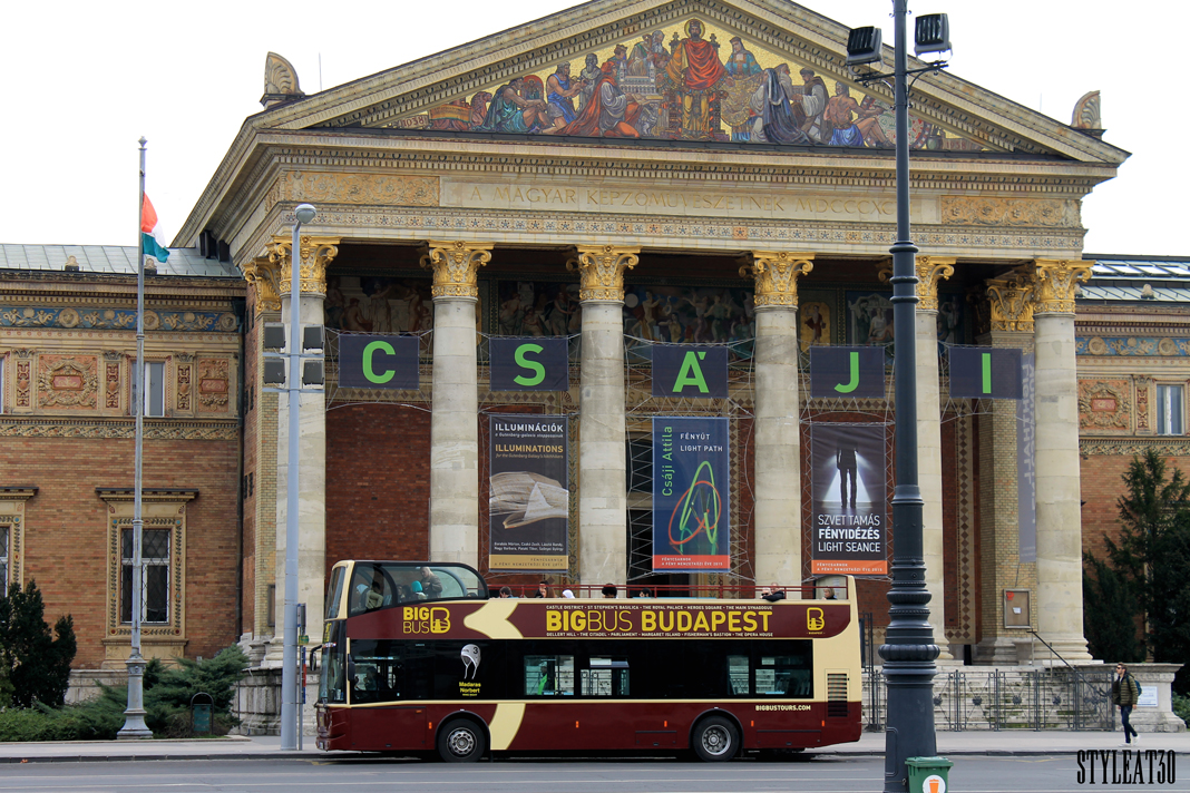 STYLEAT30 Fashion + Travel Blog | Budapest Hop On Hop Off Bus | Big Bus Tours | Hungary 07