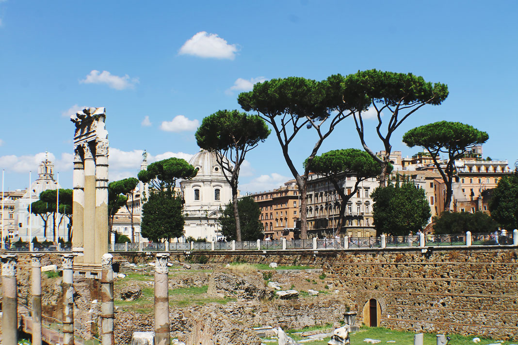 Styleat30 - Fashion + Travel Blog - Ancient Ruins - Roman Forum and the Colosseum - 10