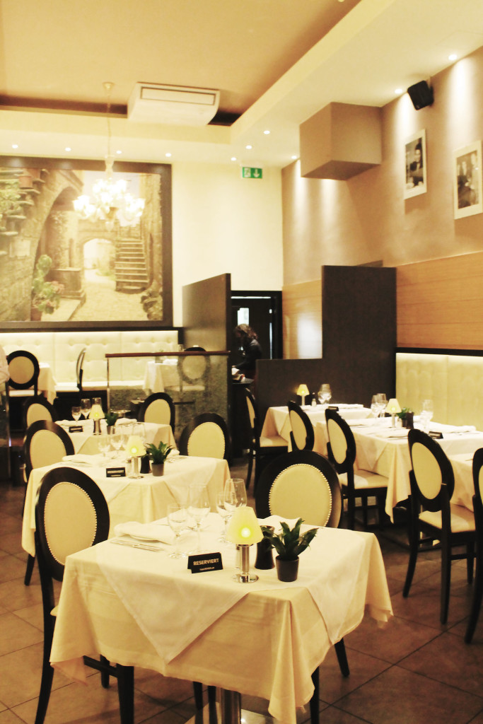 Styleat30 Travel Blog - Restaurant Review - Al Borgo Italian Restaurant - Vienna - 04