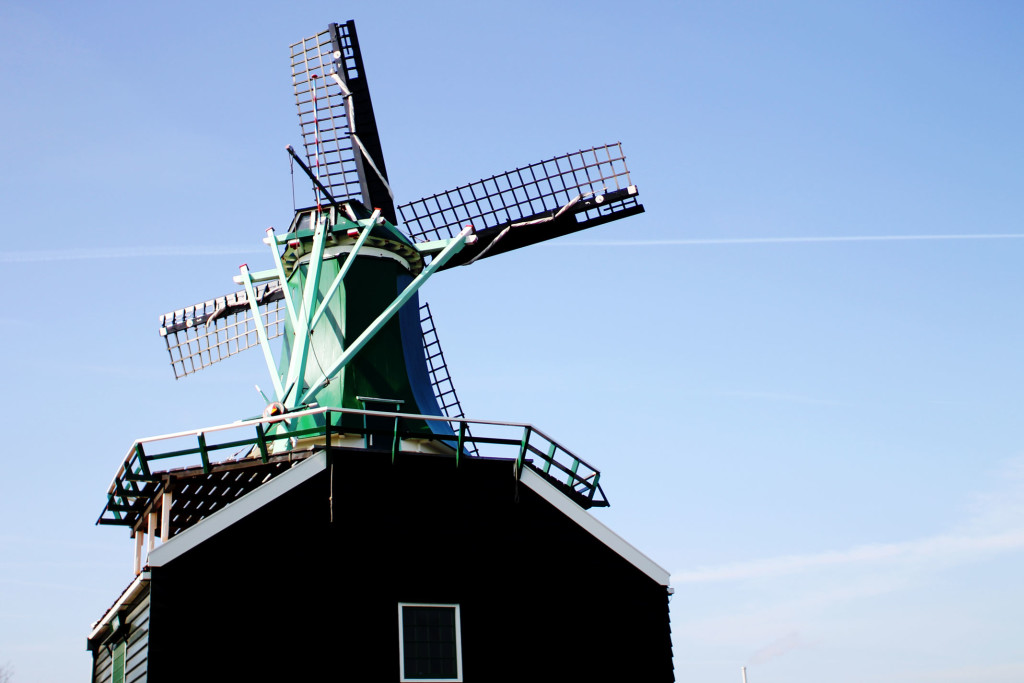 STYLEAT30 - Travel + Fashion Blog - Zaanse Schans - Amsterdam Windmills, Crafts and Museums - Tour Amsterdam - Windmill - Holland - 21