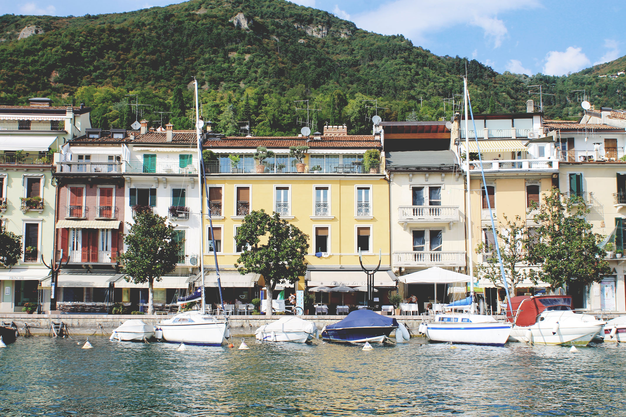 Lake Garda Italy Travel Holidays - Best Travel Blog Sites - Garda Lake - Travel to Italy - 15