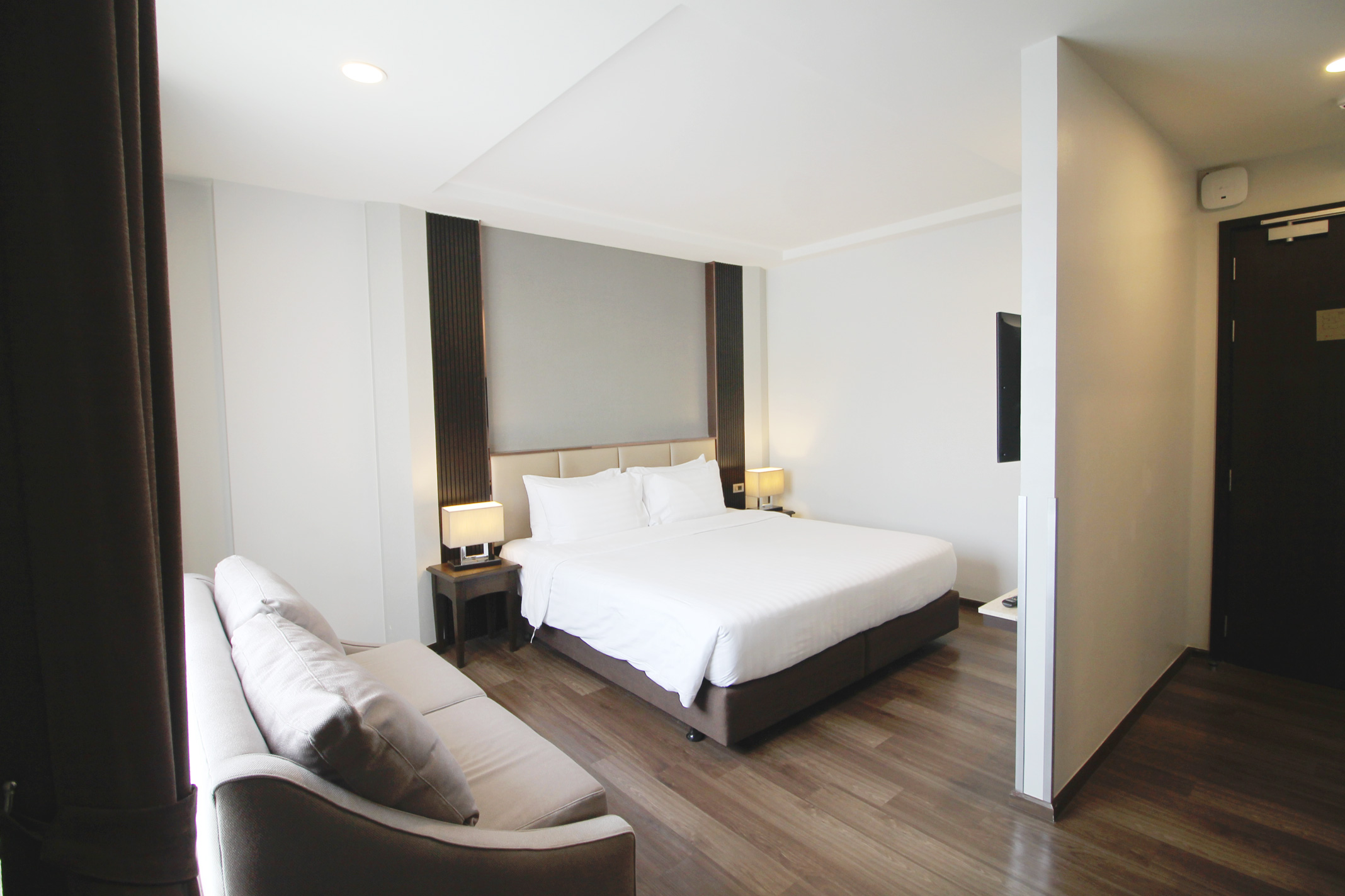 Sure Stay Plus Hotel by Best Western Brand Hotel Review by TheXperienceHq 04